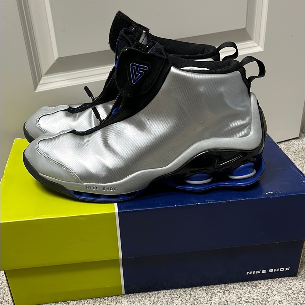 Nike Shox VC Silver and Black Sneakers